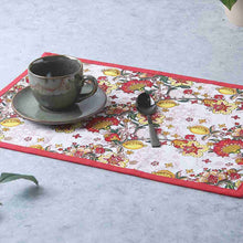 Load image into Gallery viewer, Como Table mats with floral prints - Red (Set of 6)