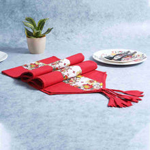 Load image into Gallery viewer, Como Table runner with floral print - Red