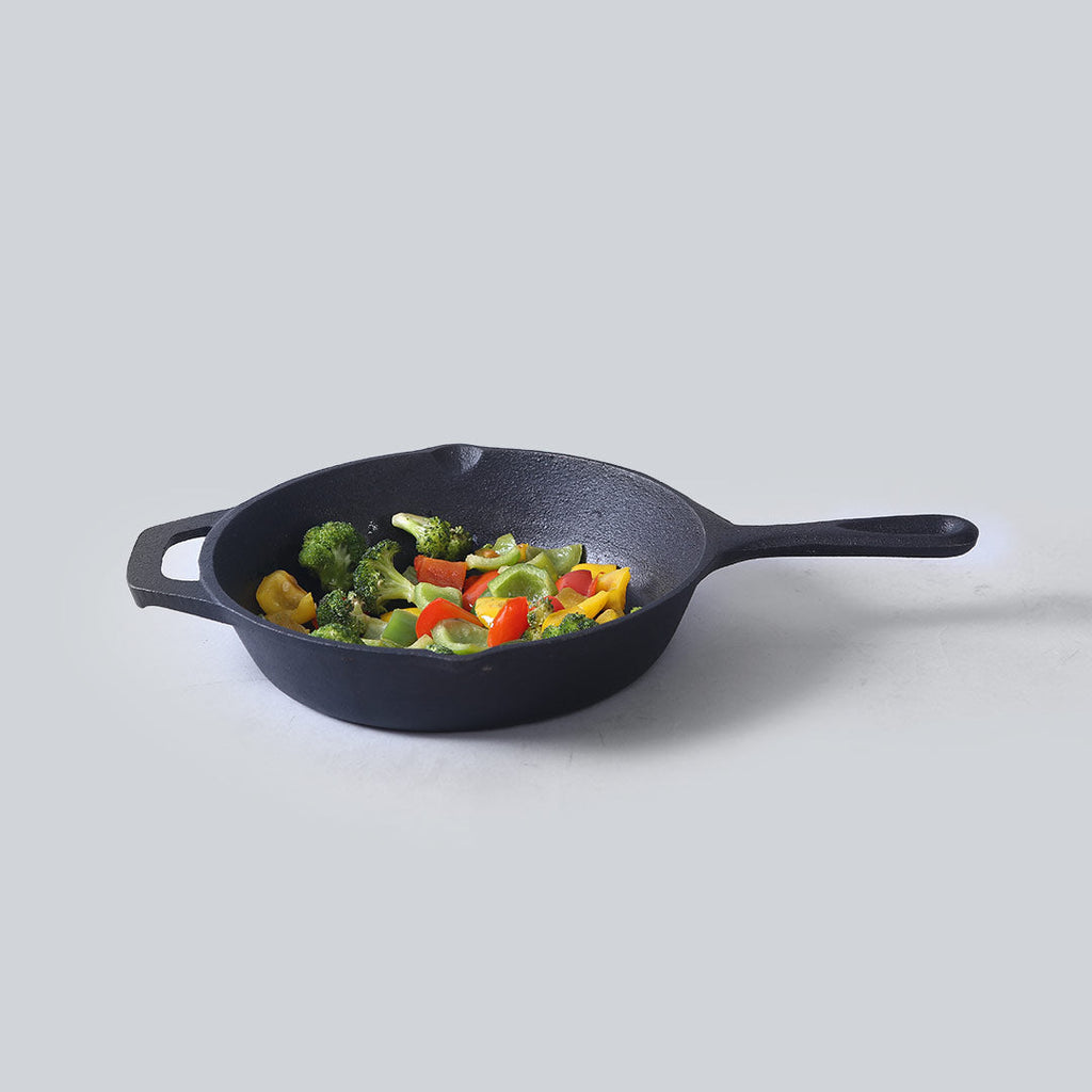 Forza Cast-Iron 20 cm Fry Pan, Pre-Seasoned Cookware, Induction Friendly, 3.8mm