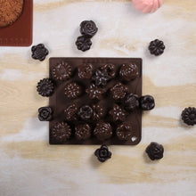 Load image into Gallery viewer, Pavoni Platinum Silicone Choco-Ice Bouquet Mould