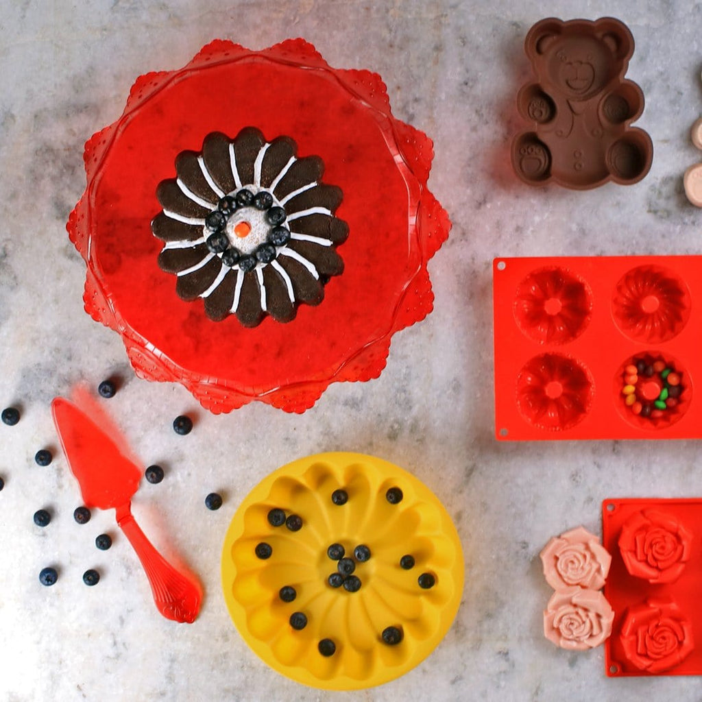 Pavoni Platinum Silicone Daisy Cake Mould, Noval Shape