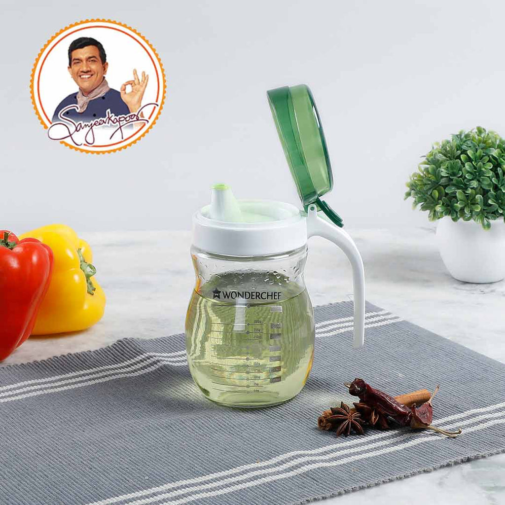 Oil Pourer Glass Bottle for Kitchen, Transparent Oil Pourer and Holder with Green Lid, Accurate Pouring without Wastage, 550ml