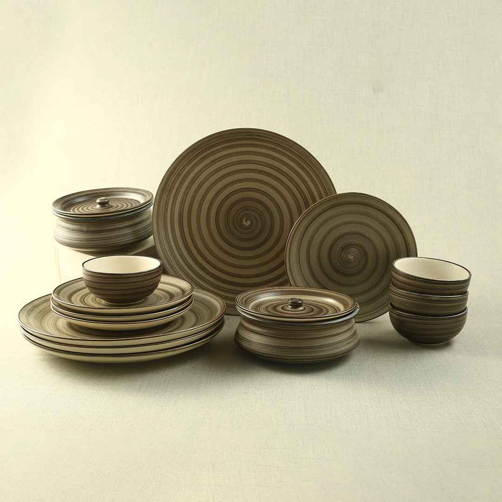 Teramo Brown Dinner Set of 14