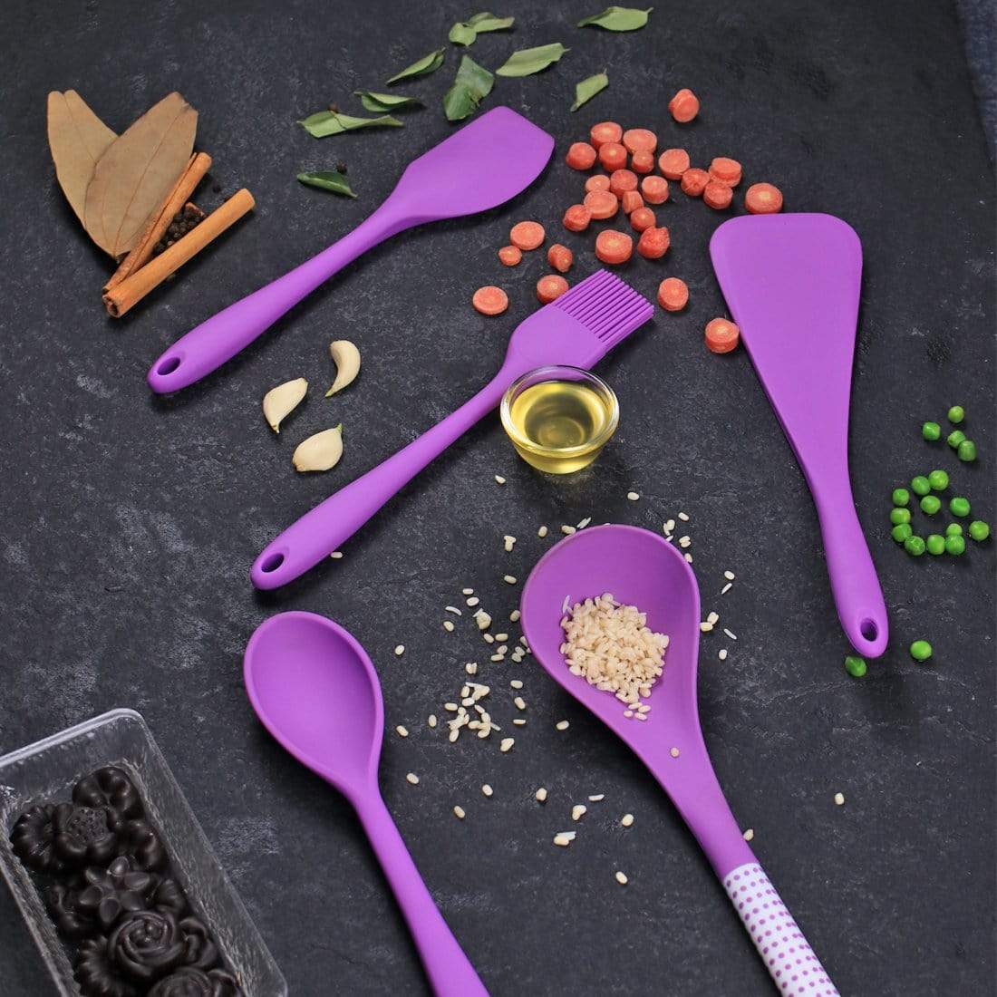 https://www.wonderchef.com/cdn/shop/products/kitchen-accessories-wonderchef-waterstone-silicone-solid-spatula-11492399448112_1024x1024@2x.jpg?v=1584611671